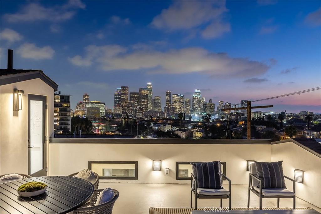 MLS #OC25230303 image #0