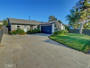 MLS #OC25230387 image #0