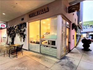 MLS #OC25230481 image #0