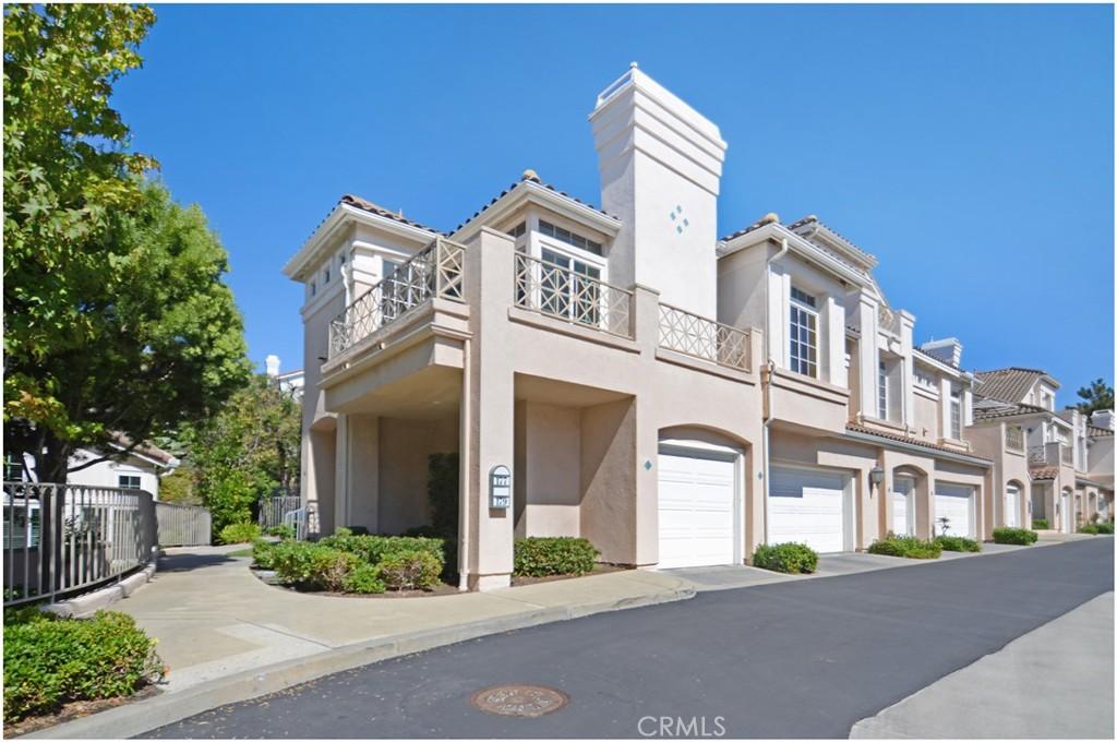 MLS #OC25230660 image #0