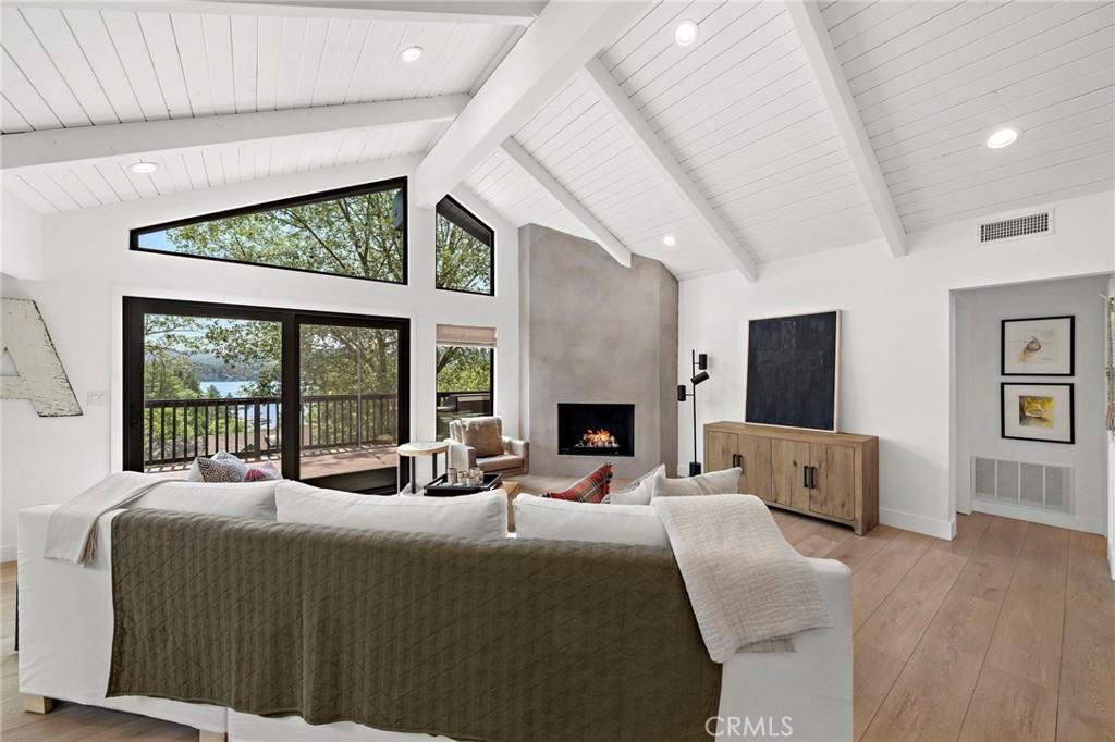 MLS #OC25231043 image #0