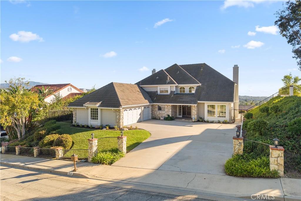 MLS #OC25231076 image #0