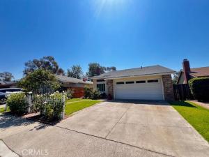 MLS #OC25231172 image #0