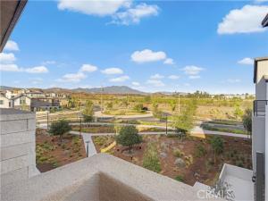 MLS #OC25231606 image #0