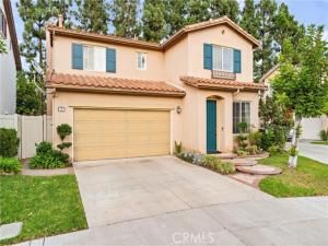 MLS #OC25231634 image #0