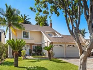 MLS #OC25231708 image #0