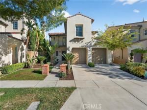 MLS #OC25232040 image #0