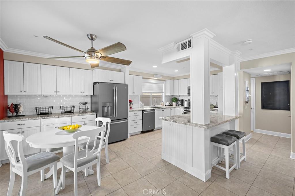 MLS #OC25232415 image #0