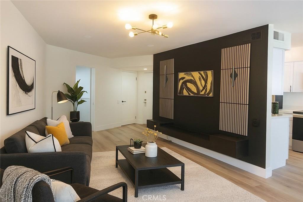 MLS #OC25232949 image #0