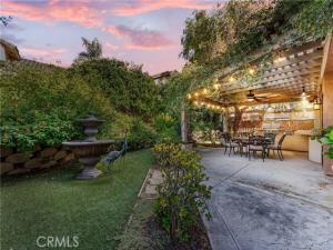 MLS #OC25232970 image #0