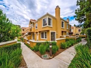 MLS #OC25233013 image #0