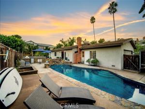 MLS #OC25233127 image #0