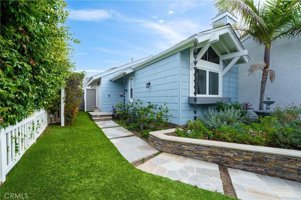 MLS #OC25233246 image #0