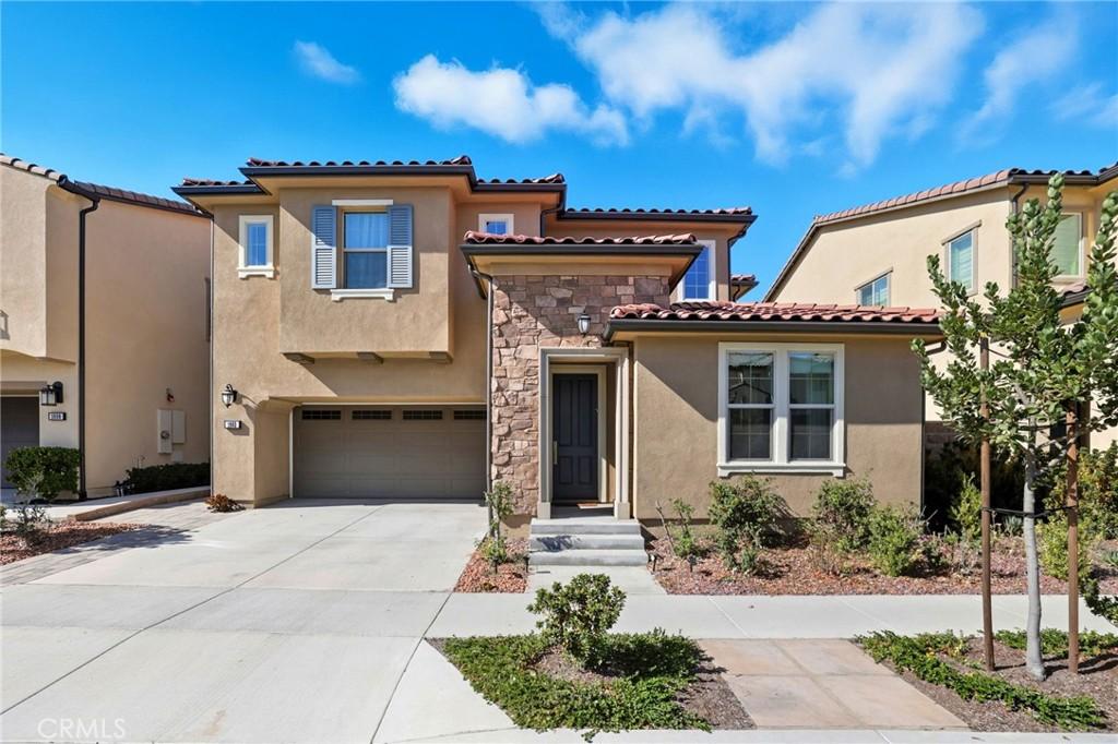 MLS #OC25233356 image #0