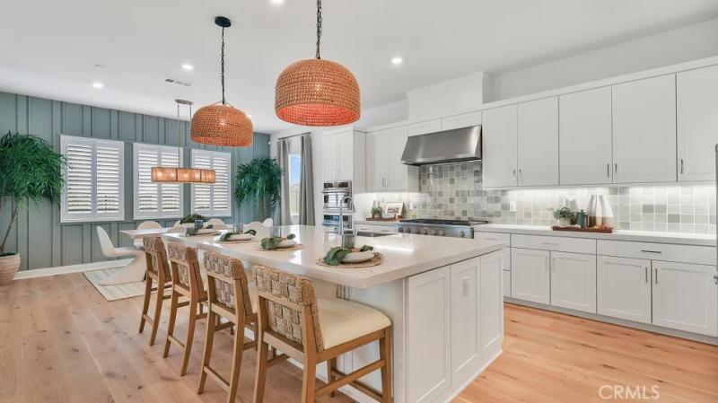 MLS #OC25233677 image #0