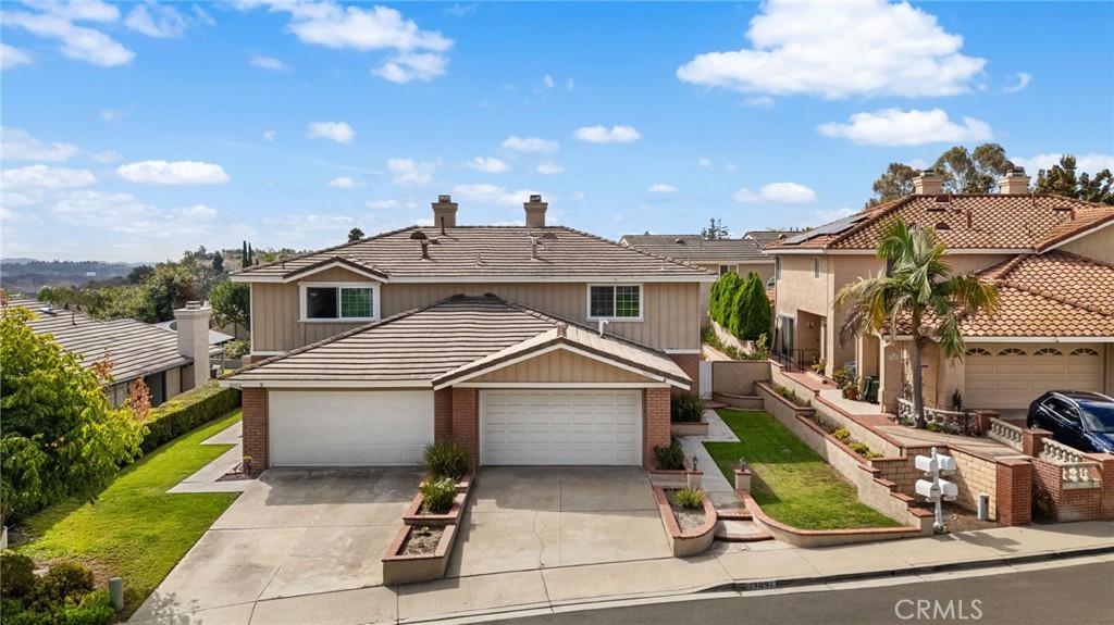 MLS #OC25233706 image #0