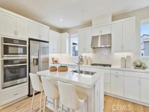 MLS #OC25233733 image #0