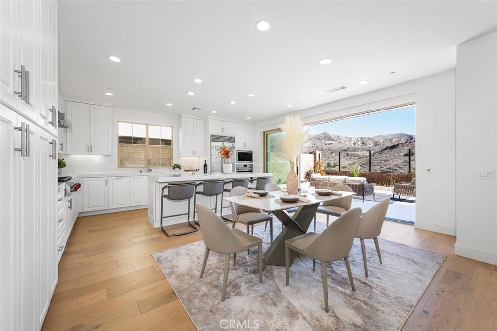 MLS #OC25233989 image #0