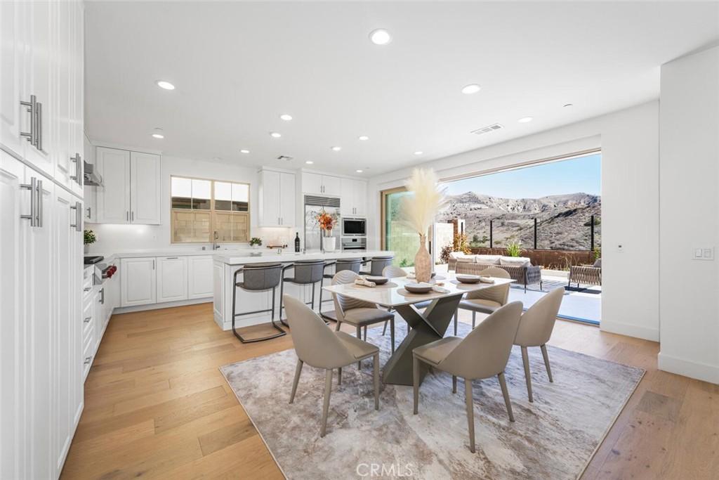 MLS #OC25233989 image #0