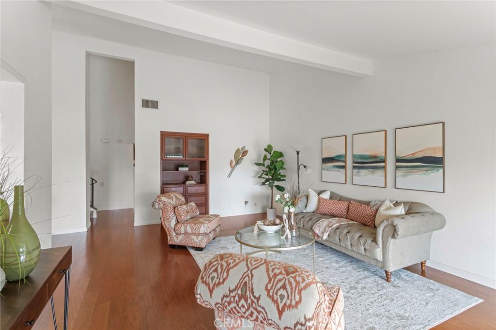 MLS #OC25234322 image #0