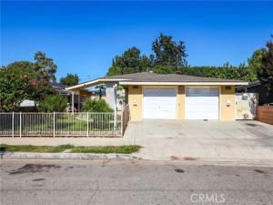 MLS #OC25234334 image #0