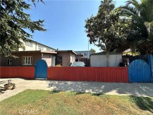 MLS #OC25234557 image #0