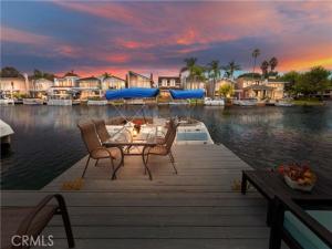 MLS #OC25234819 image #0