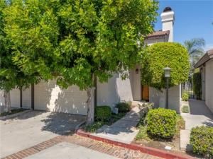 MLS #OC25234928 image #0