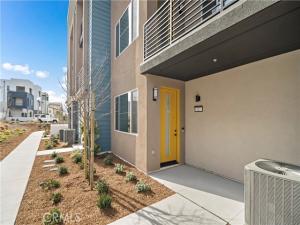 MLS #OC25234934 image #0