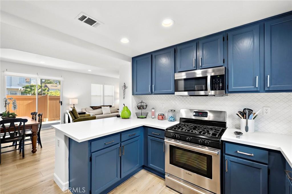 MLS #OC25235109 image #0