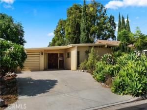 MLS #OC25235845 image #0