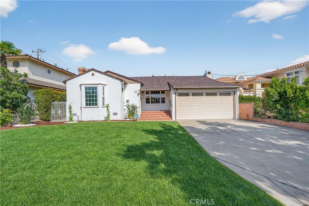 MLS #OC25236073 image #0