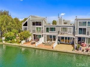 MLS #OC25236077 image #0