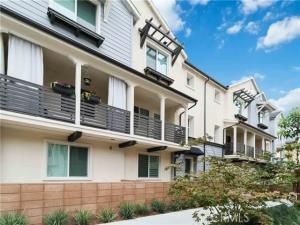 MLS #OC25236226 image #0