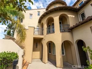 MLS #OC25236455 image #0