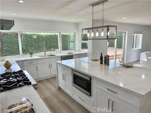 MLS #OC25236517 image #0