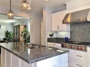 MLS #OC25236616 image #0