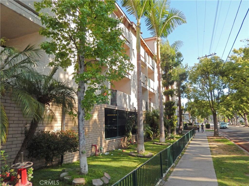 MLS #OC25236618 image #0