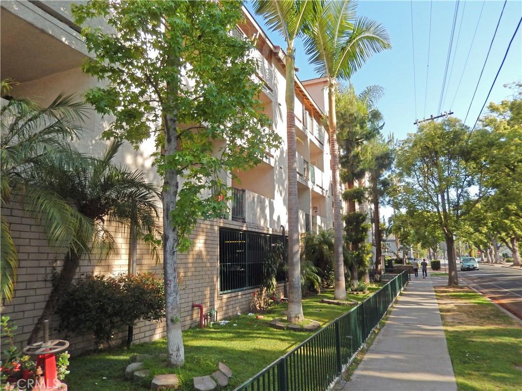 MLS #OC25236618 image #0