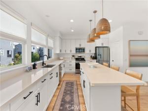 MLS #OC25236752 image #0