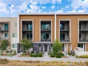 MLS #OC25236827 image #0