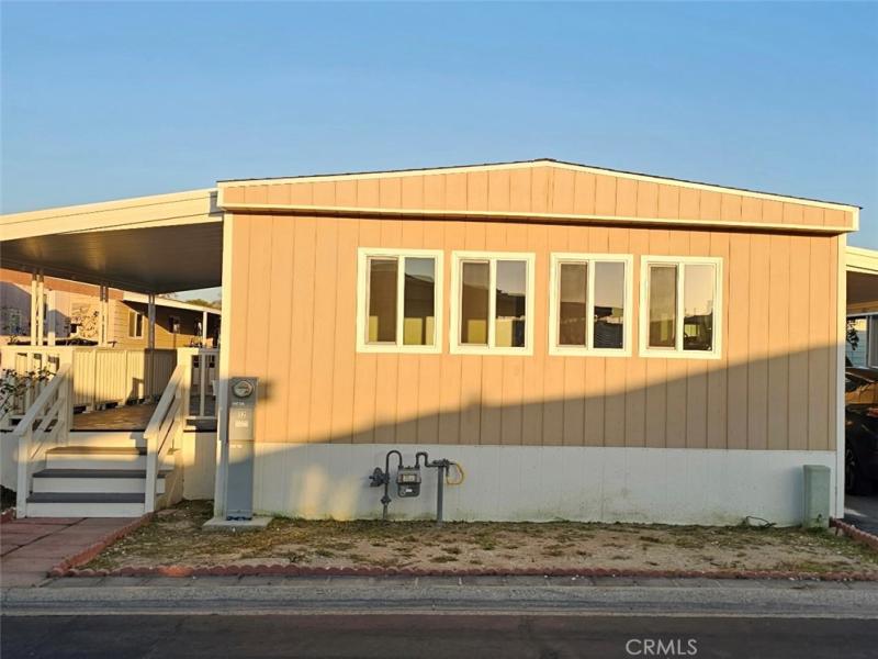 MLS #OC25236840 image #0