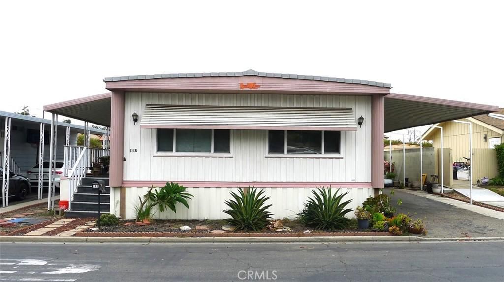 MLS #OC25236924 image #0