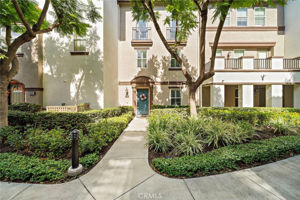 MLS #OC25237059 image #0