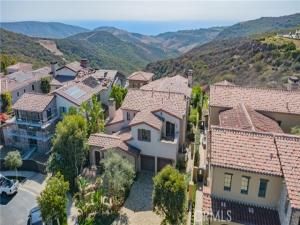 MLS #OC25237085 image #0