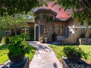 MLS #OC25237145 image #0