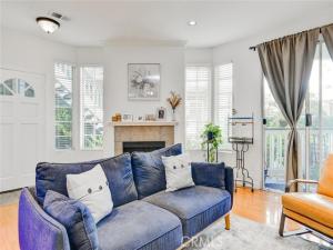 MLS #OC25237168 image #0