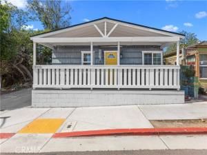 MLS #OC25237400 image #0