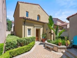 MLS #OC25237919 image #0