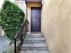 MLS #OC25237923 image #0